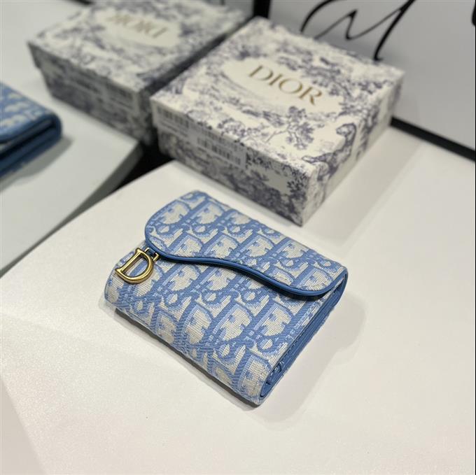 2025228Y 210P1821422